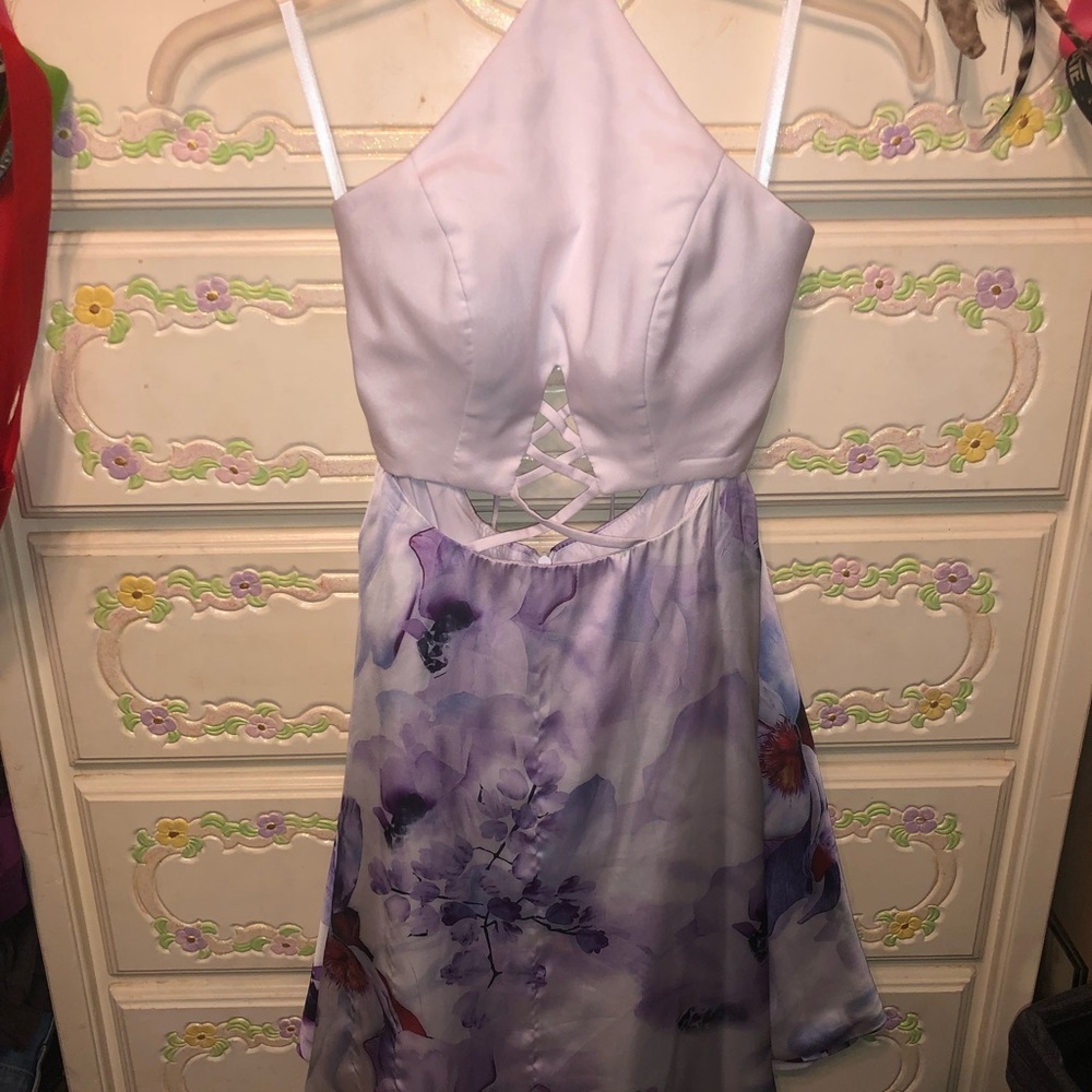 Dress - Picture 3 of 4